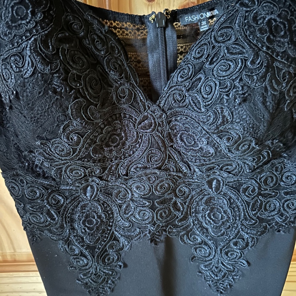 Dress - Picture 3 of 5